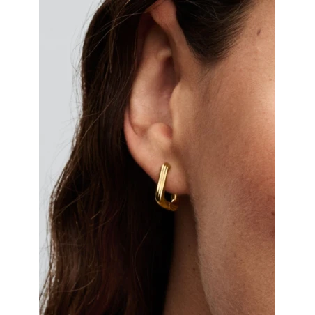 Pendientes Pandora Essence Triángulo Entrelazado Baño Oro 263875C00