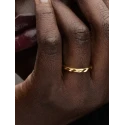Anillo Pandora Banda Ondulada Baño Oro 163885C00