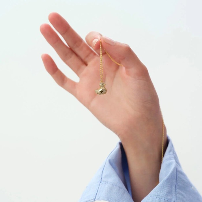 Colgante Agatha Paris Pato Grande Baño Oro y...