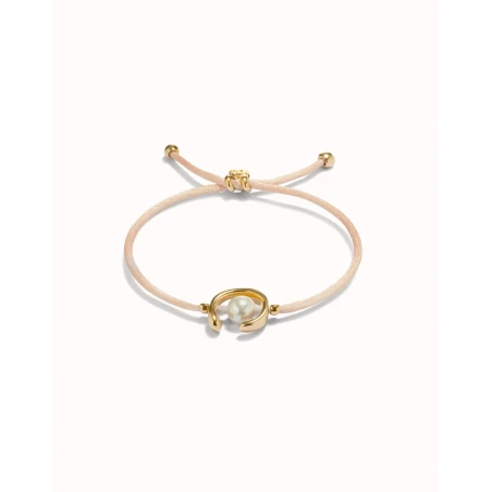 Pulsera UNOde50 Ser Diferente Hilo Salmón, Baño Oro y Perla Shell PUL2505SLMORO0M