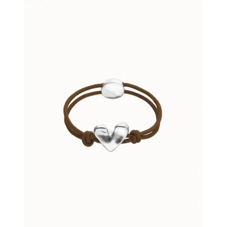 Pulsera de hilo elastico marrón con corazon bañado en plata de ley