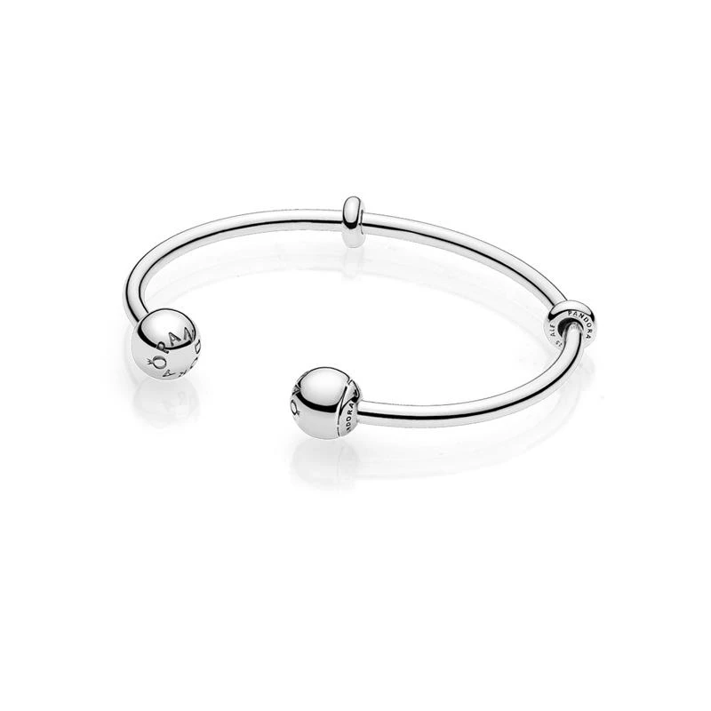 Pulsera PANDORA Moments abierta. Logo Pandora 596477