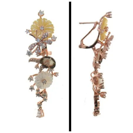 Pendientes largos ARXIS de plata en Rose con circonitas. Flores en chorera que hacen un efecto precioso en la oreja m, cierre om