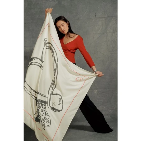 Foulard poliéstier satinado 120 x 120 cm UNOde50