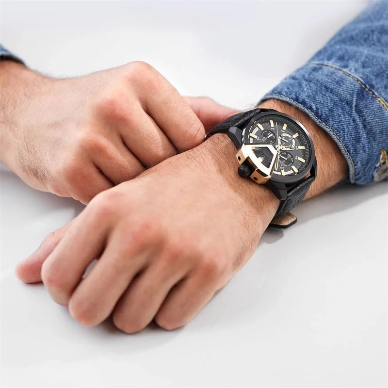 Reloj Police Underlined Hombre Negro y Dorado Multifunción PEWJF0005704