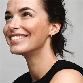 Pendientes Pandora Baño Oro Fila en Pavé 262626C01 2