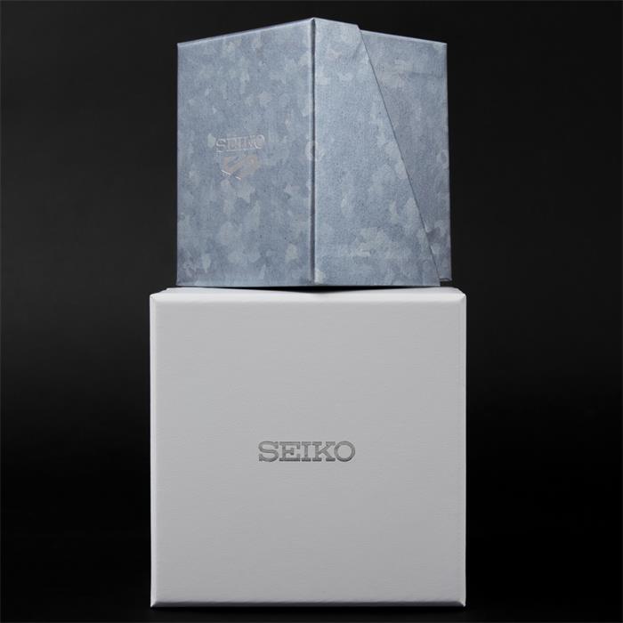 Reloj Seiko Neo Sports Hombre Plateado y Negro Cronógrafo SSB379P1