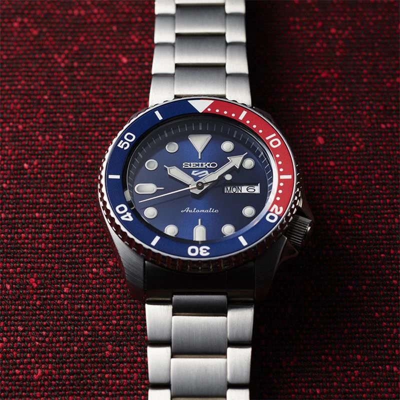 Reloj Seiko 5 Sports Plateado, Azul y Rojo Automático Hombre SRPD53K1