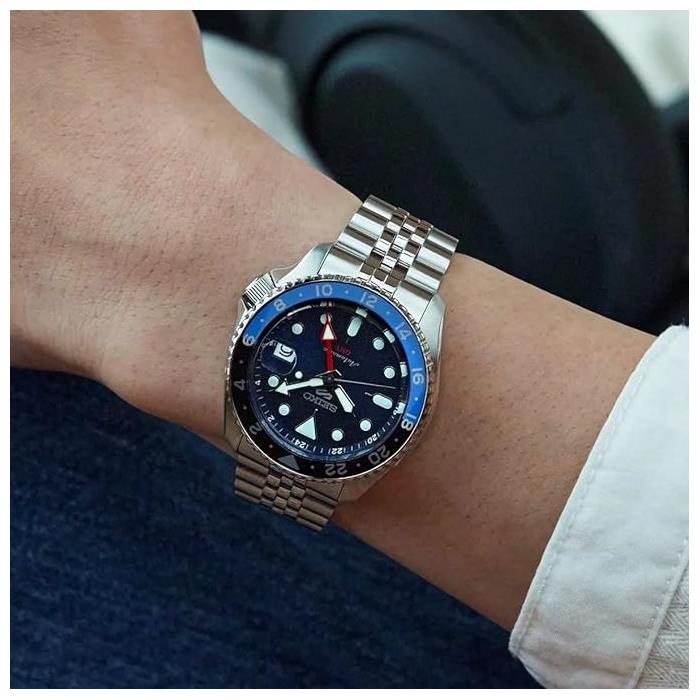 Reloj Seiko 5 Sports Style GMT Plateado y Azul Analógico Hombre Automático SSK003K1