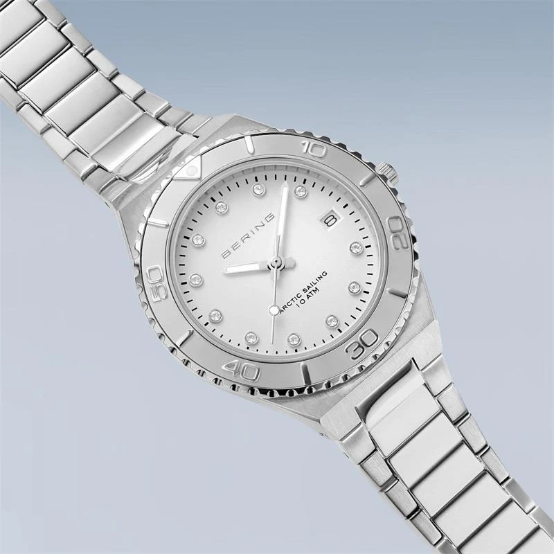 Reloj Bering Classic Mujer Plateado Analógico 18936-704