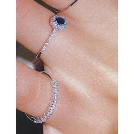 Anillo Le Carré Glory Days Oro Blanco 18Kt, Diamantes y Zafiro GA135ZA