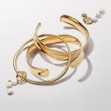 Pendientes Pandora Essence Colgantes Círculo Forma Orgánica Baño Oro y Perlas Cultivadas 263263C01