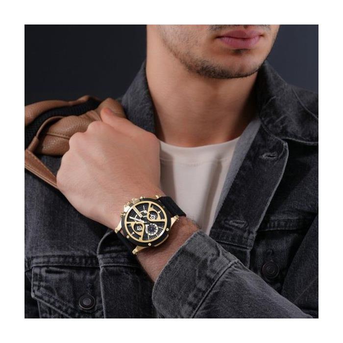 Reloj Police Surigano Negro y Dorado Hombre Multifunción PEWJQ2110501